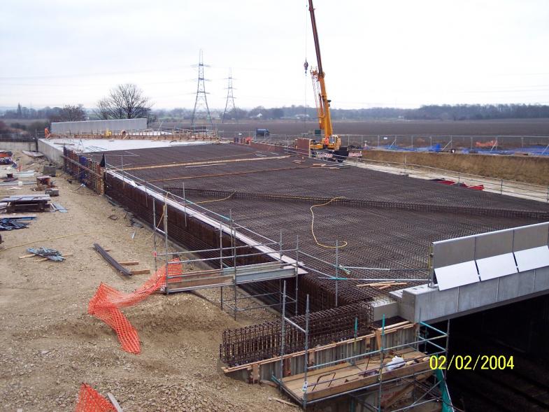 First Quarter of the bridge and screen walls cast.