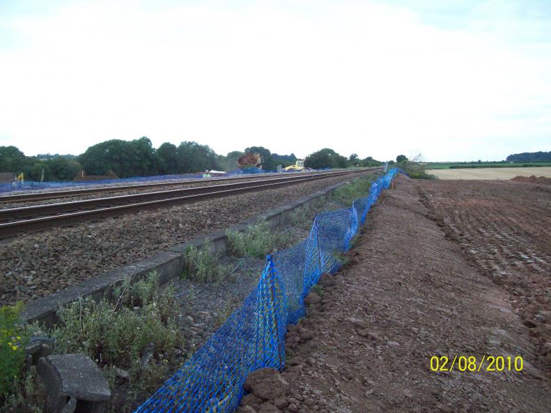 North piling platform being tied into the existing embankment.