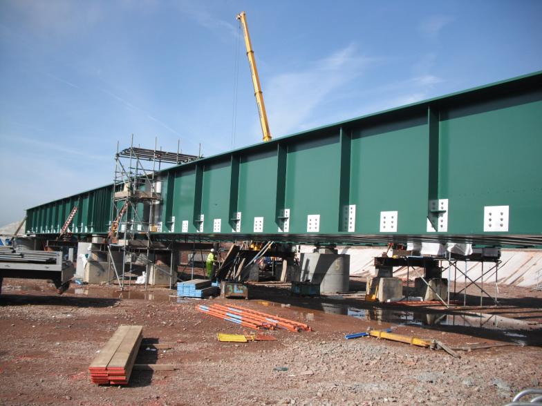 Painting screens being installed to weld up the joints.