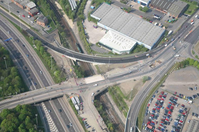 Bridge open under traffic management