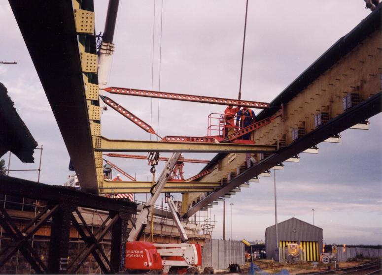 K brace being installed between the central and North Girders.