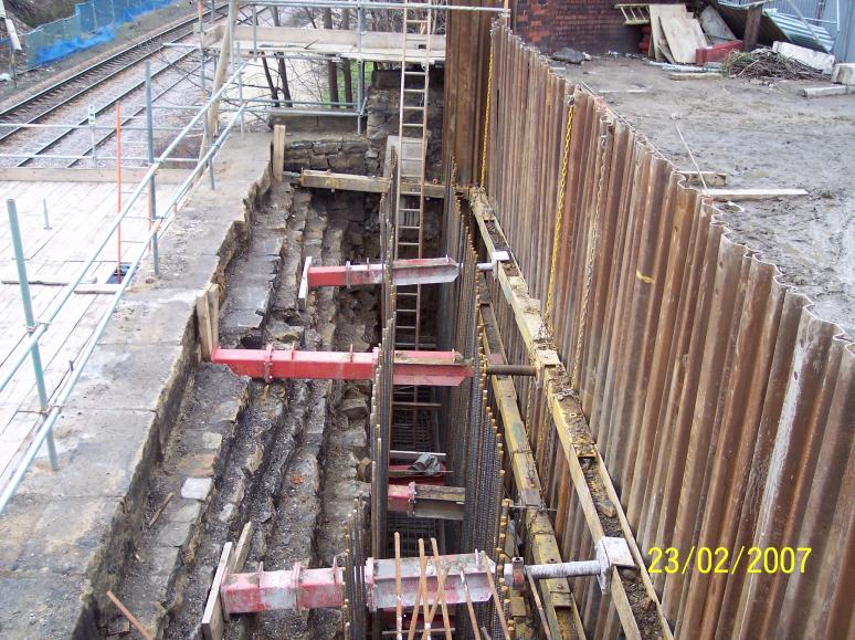 North Abutment - scaffold installed between the abutment and central pier.