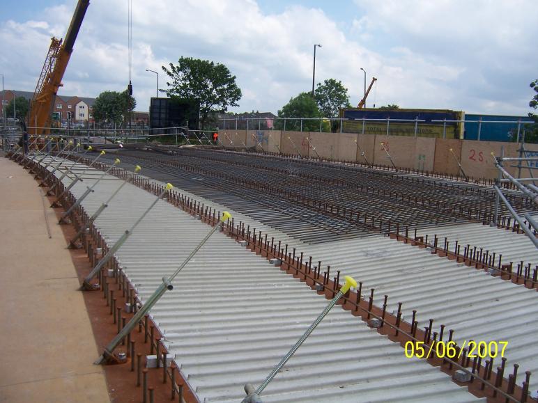 Reinforcement being fixed on the deck.