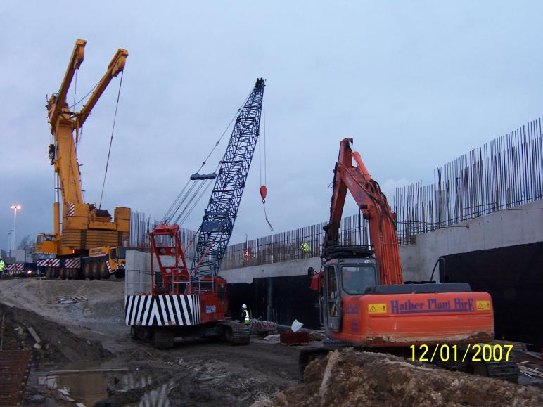 500t crane on site set up ad crawler installing the bearings.