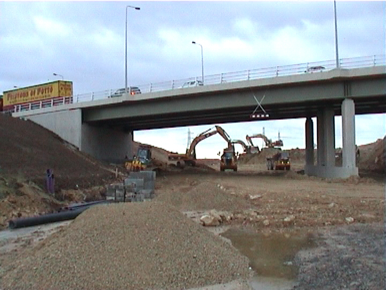 Excavation in progress - traffid live over the bridge
